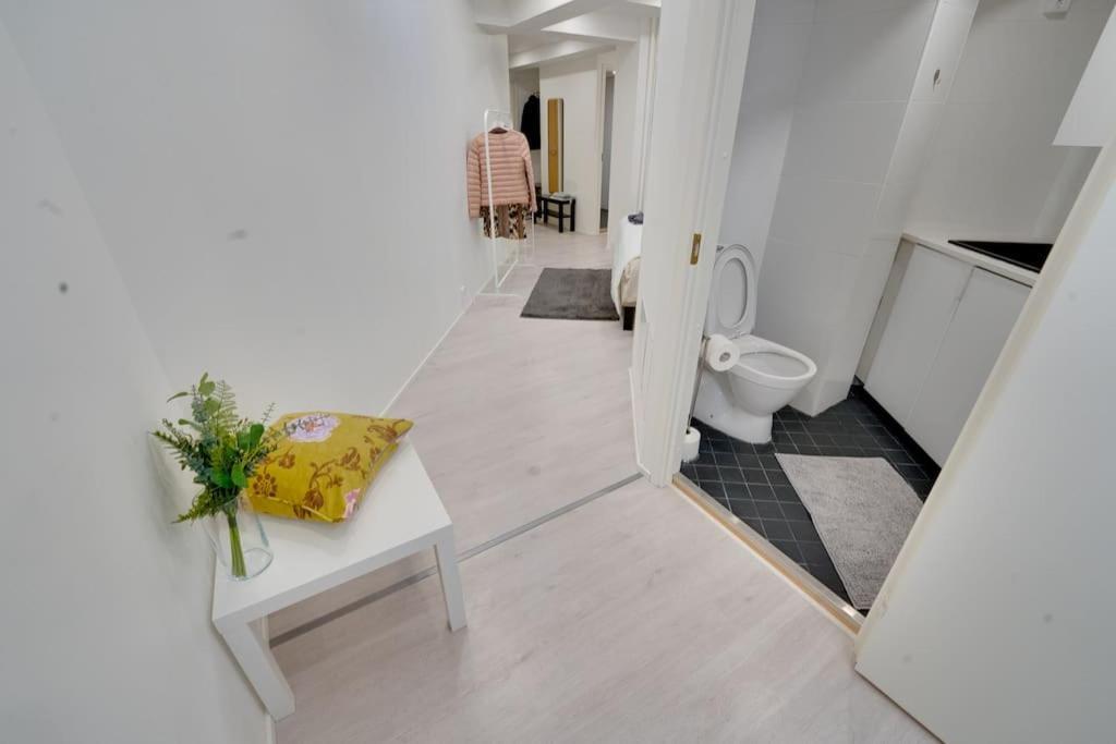 Best Location In Tampere! Modern City Apartment, 2Rooms, Kitchen And Balcony מראה חיצוני תמונה
